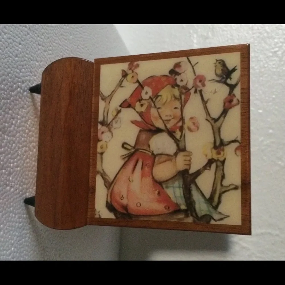 Hummel Cuendet Wooden Double Door Music Jewelry VTG Box “Holiday In Switzerland”